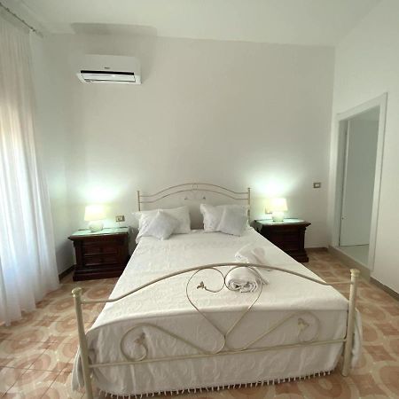 Le Fresie B&B SantʼAntìoco エクステリア 写真