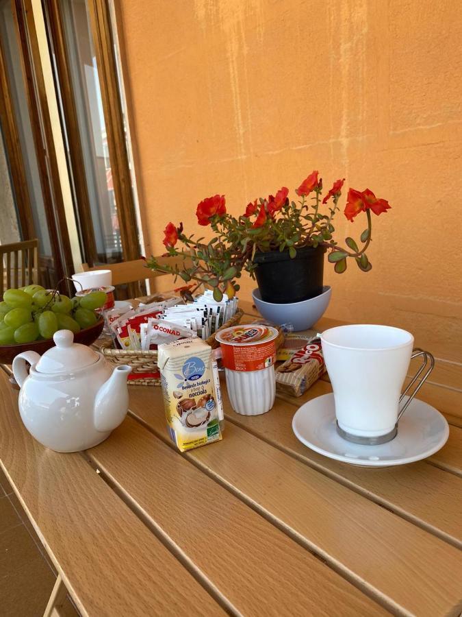 Le Fresie B&B SantʼAntìoco エクステリア 写真